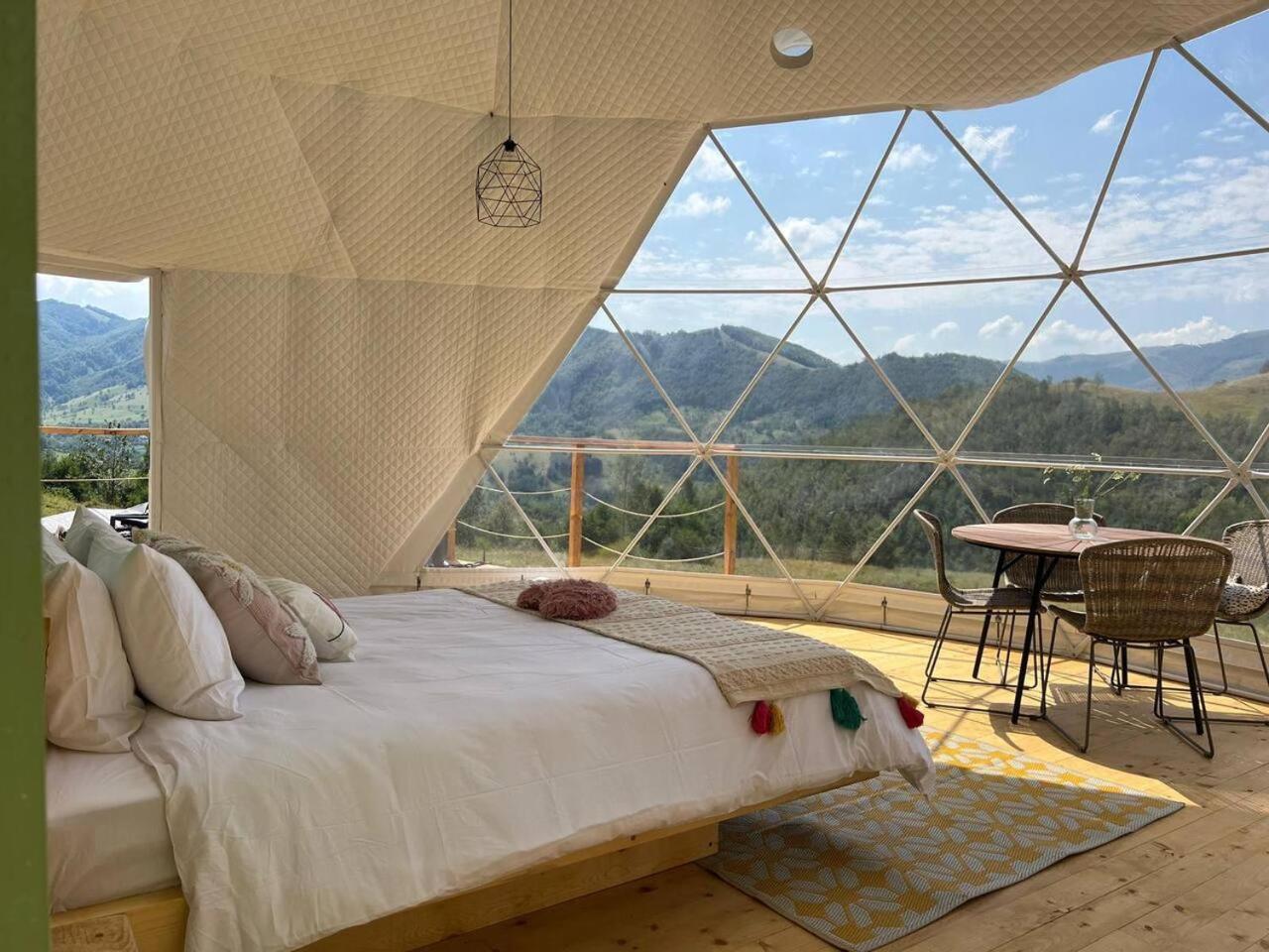 Tranquil Dome - Manta'S Retreat Glamping Cornereva Hotell Exteriör bild