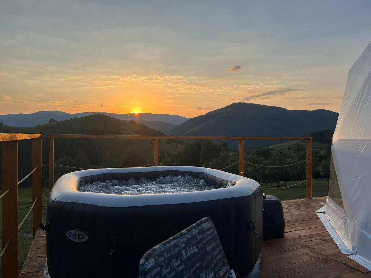 Tranquil Dome - Manta'S Retreat Glamping Cornereva Hotell Exteriör bild
