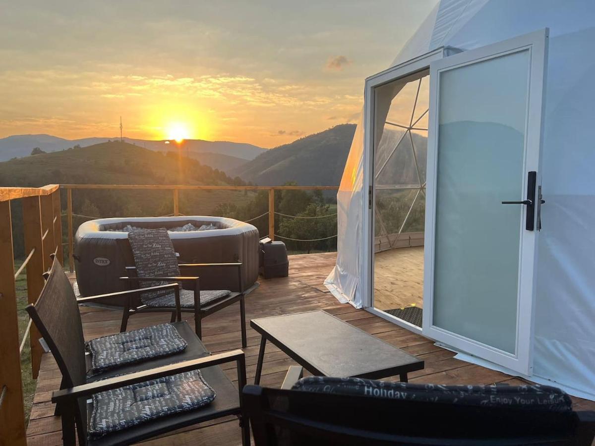 Tranquil Dome - Manta'S Retreat Glamping Cornereva Hotell Exteriör bild