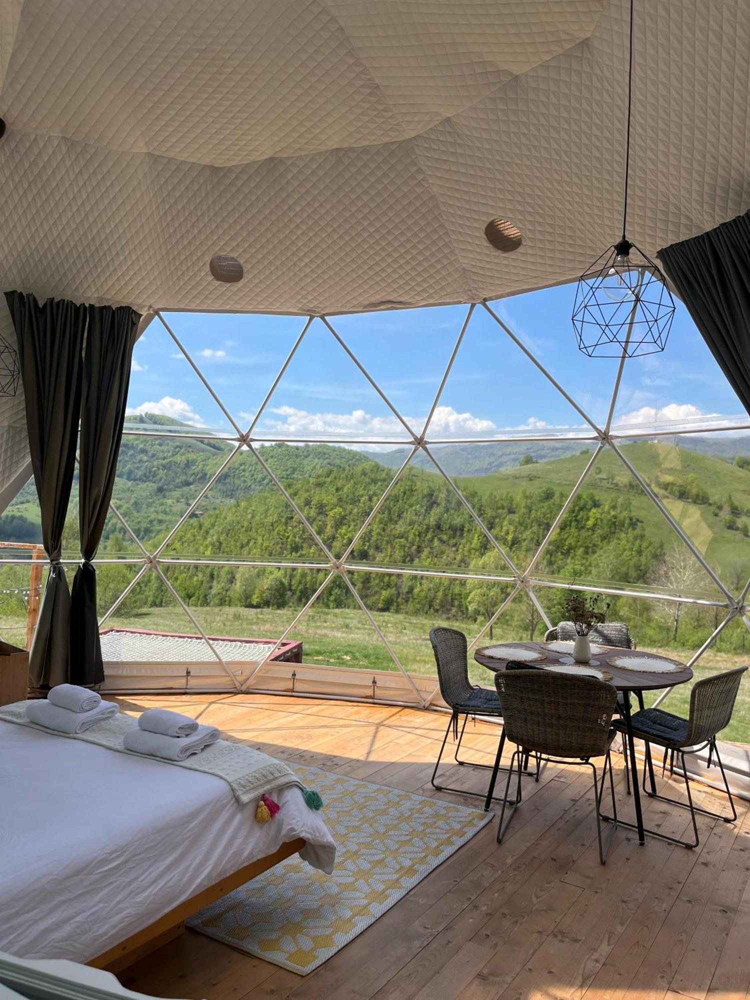 Tranquil Dome - Manta'S Retreat Glamping Cornereva Hotell Exteriör bild